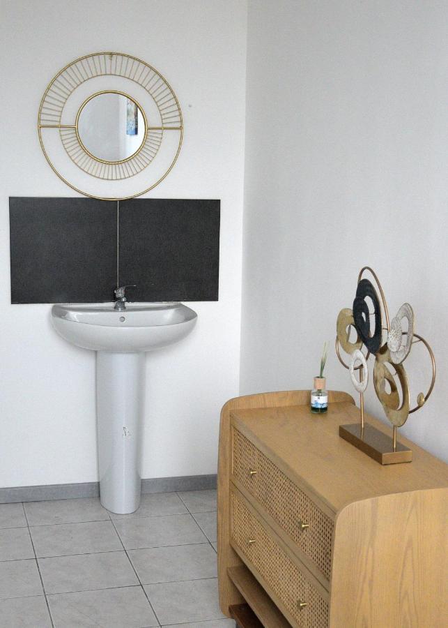 Domus Lemaitre 1 Bouchain - Parking - Wifi Tv - 2 Chambres - Proche Gare Et Commerces Lieu-Saint-Amand Exterior foto